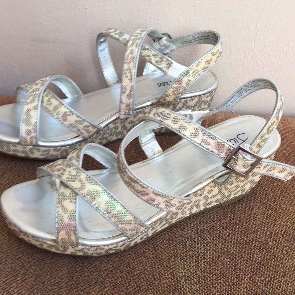 Justice Wedge Sandals - Picture 8 of 8
